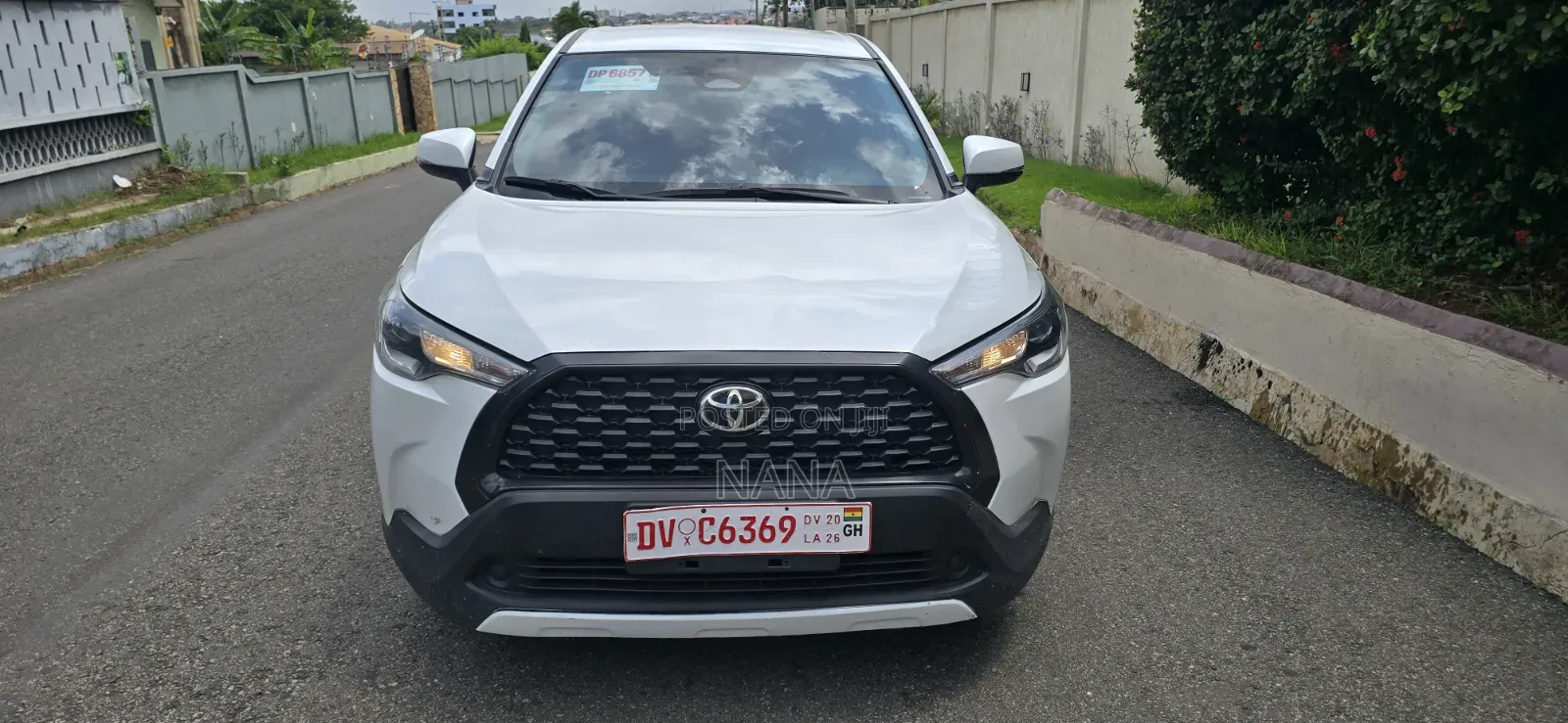 Toyota Corolla Cross LE AWD 2023 White