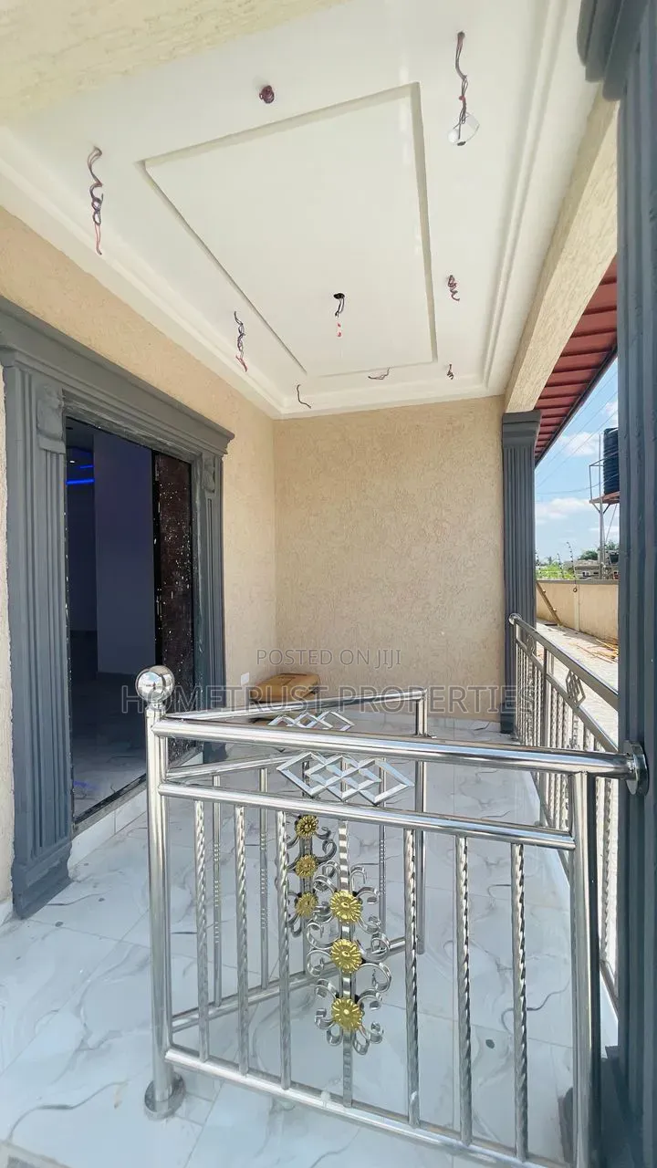 3bdrm House in Ablekuma Peace, Manhean for sale