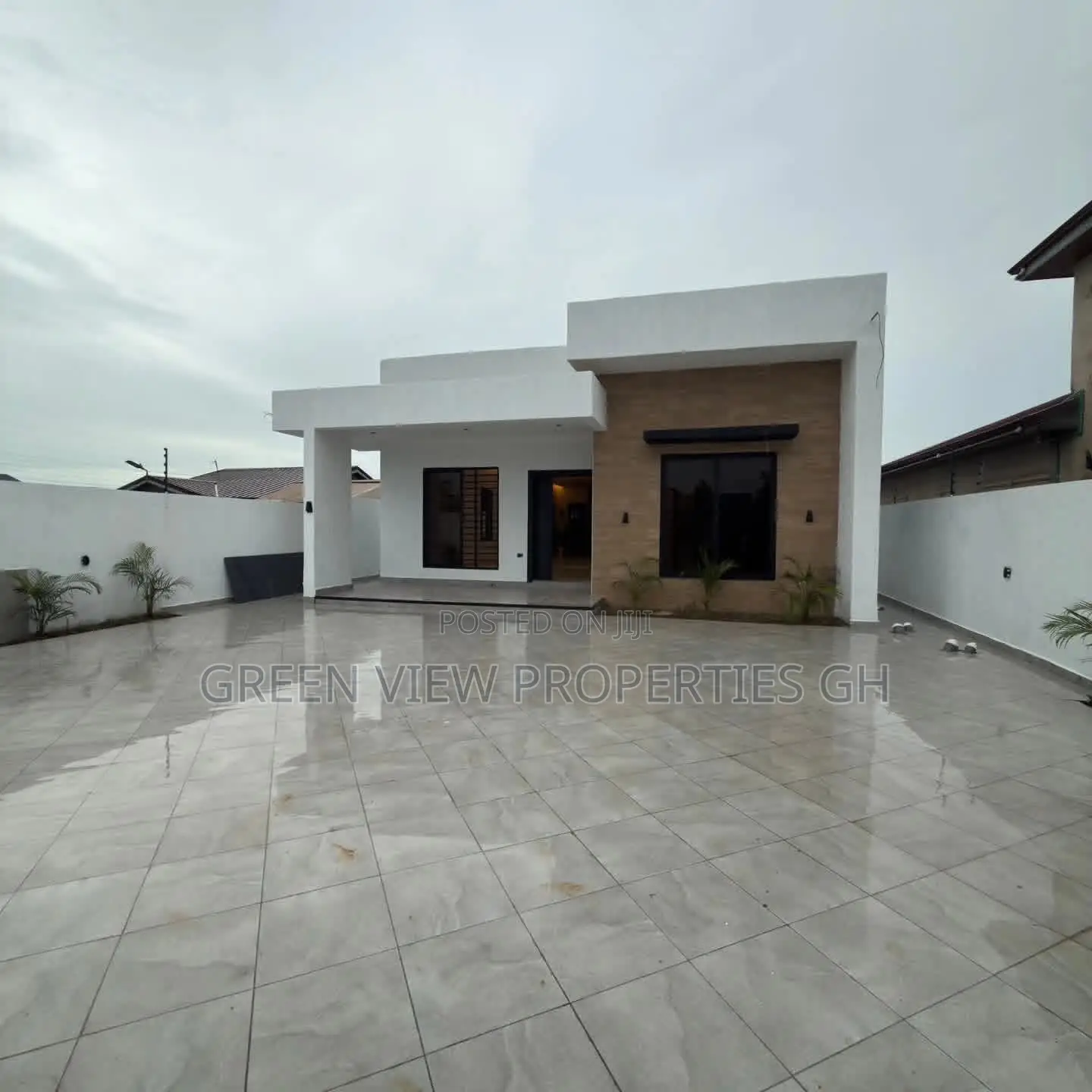 3bdrm House in Lake Side Estate for sale