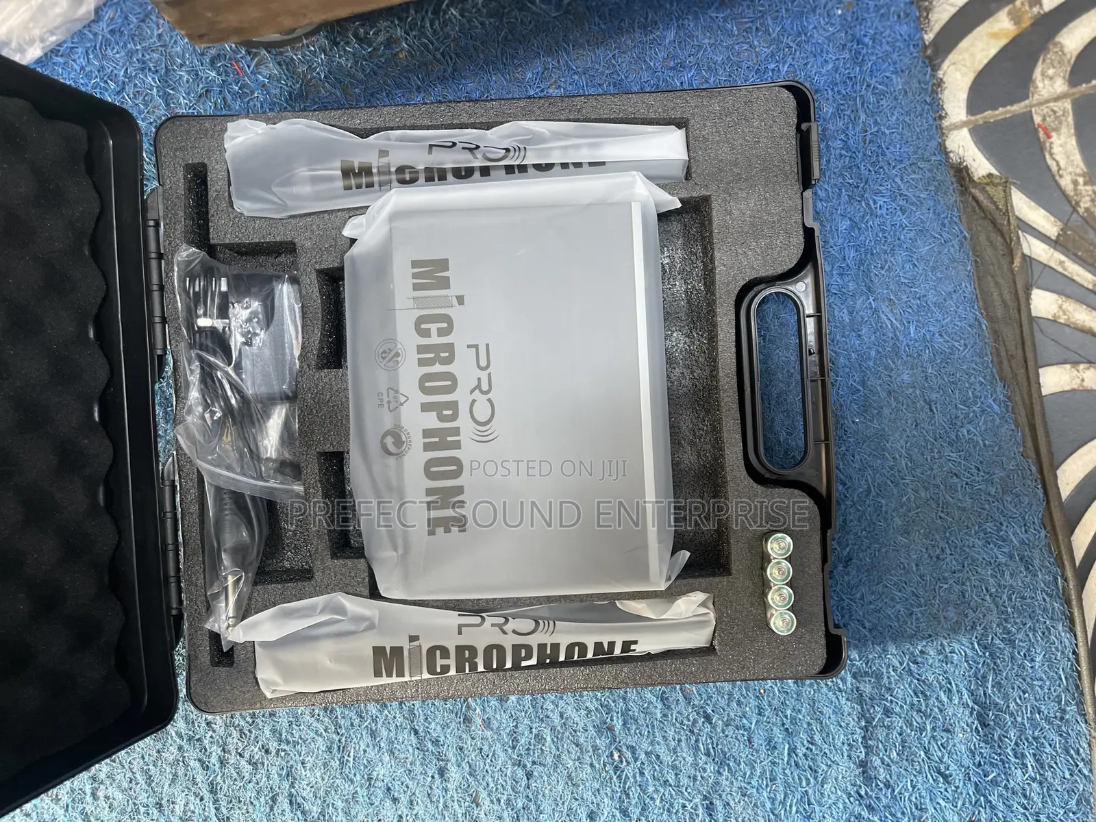 D.W. Audio Ak-150d Dynamic Wired Microphone