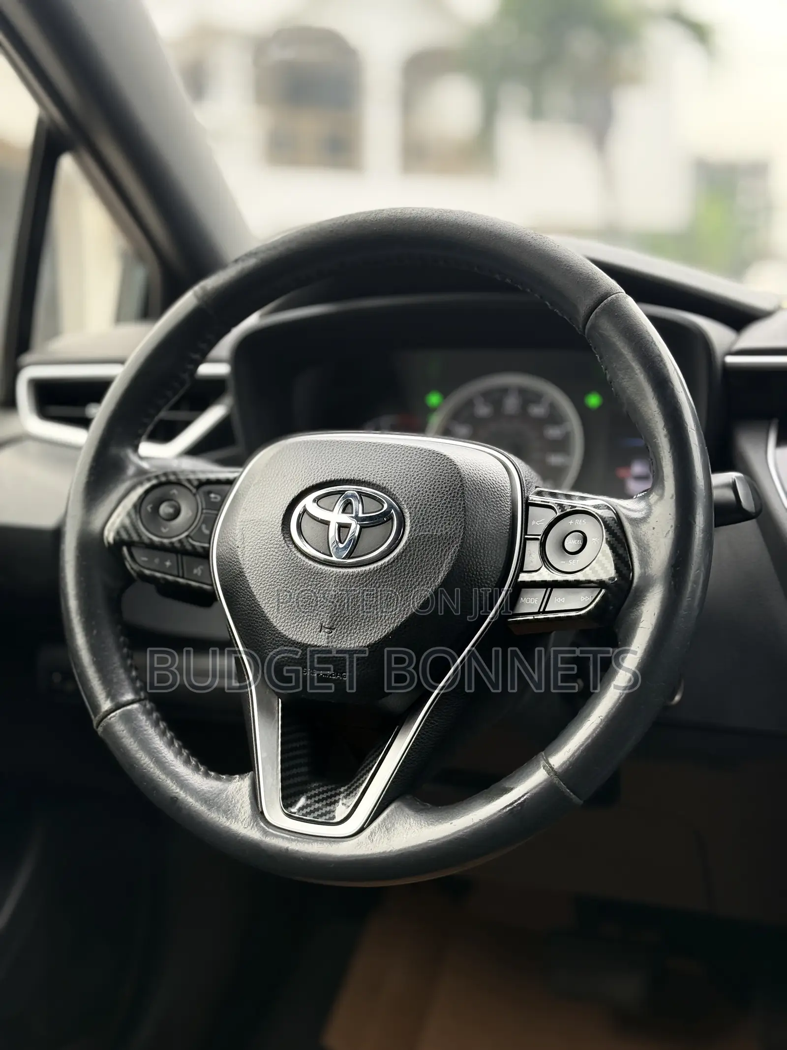 Toyota Corolla LE 2020 Green
