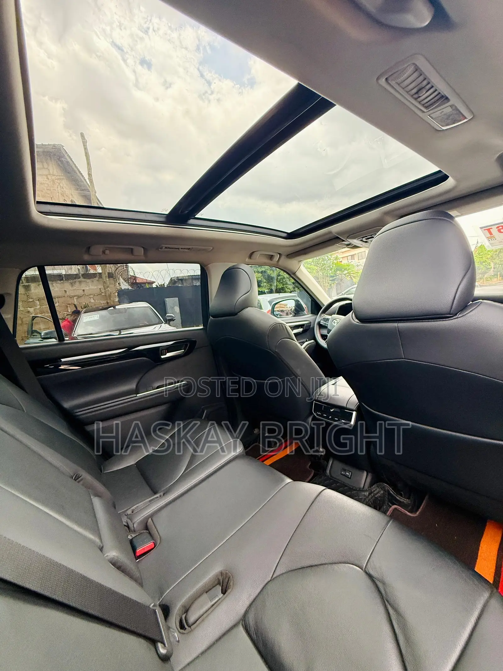 Toyota Highlander XLE 2021 White