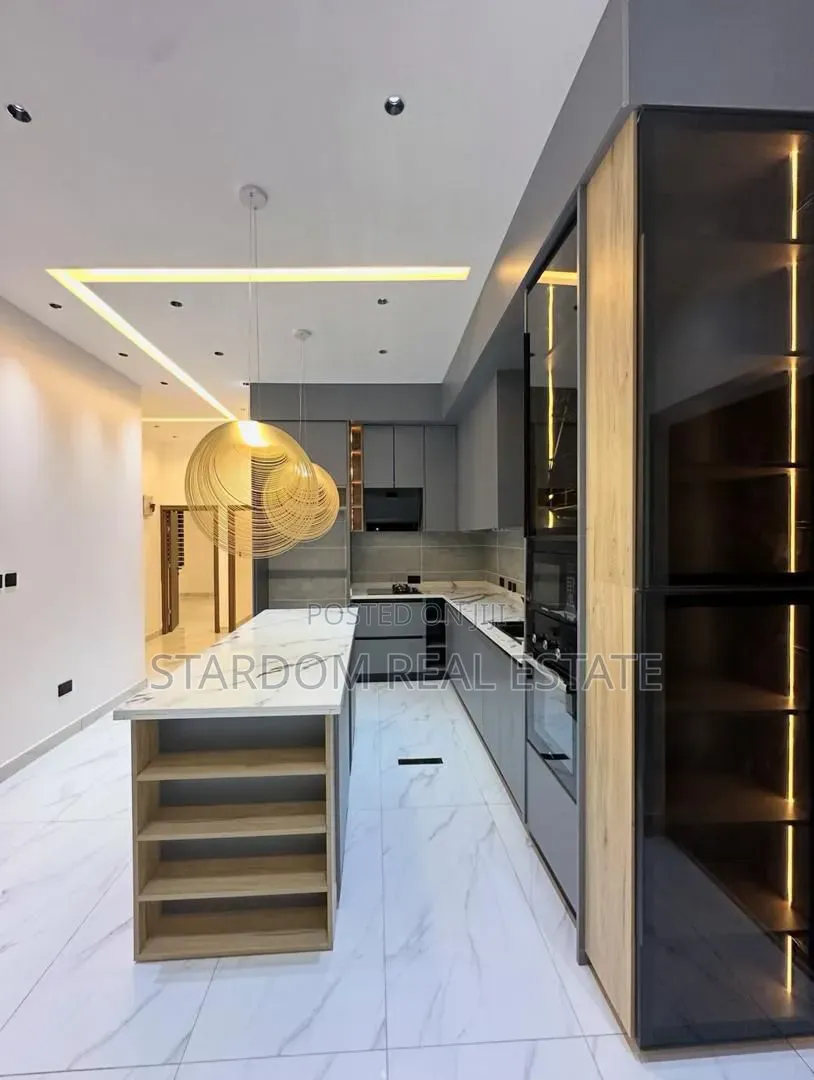 3bdrm Bungalow in Lakeside Estate for sale