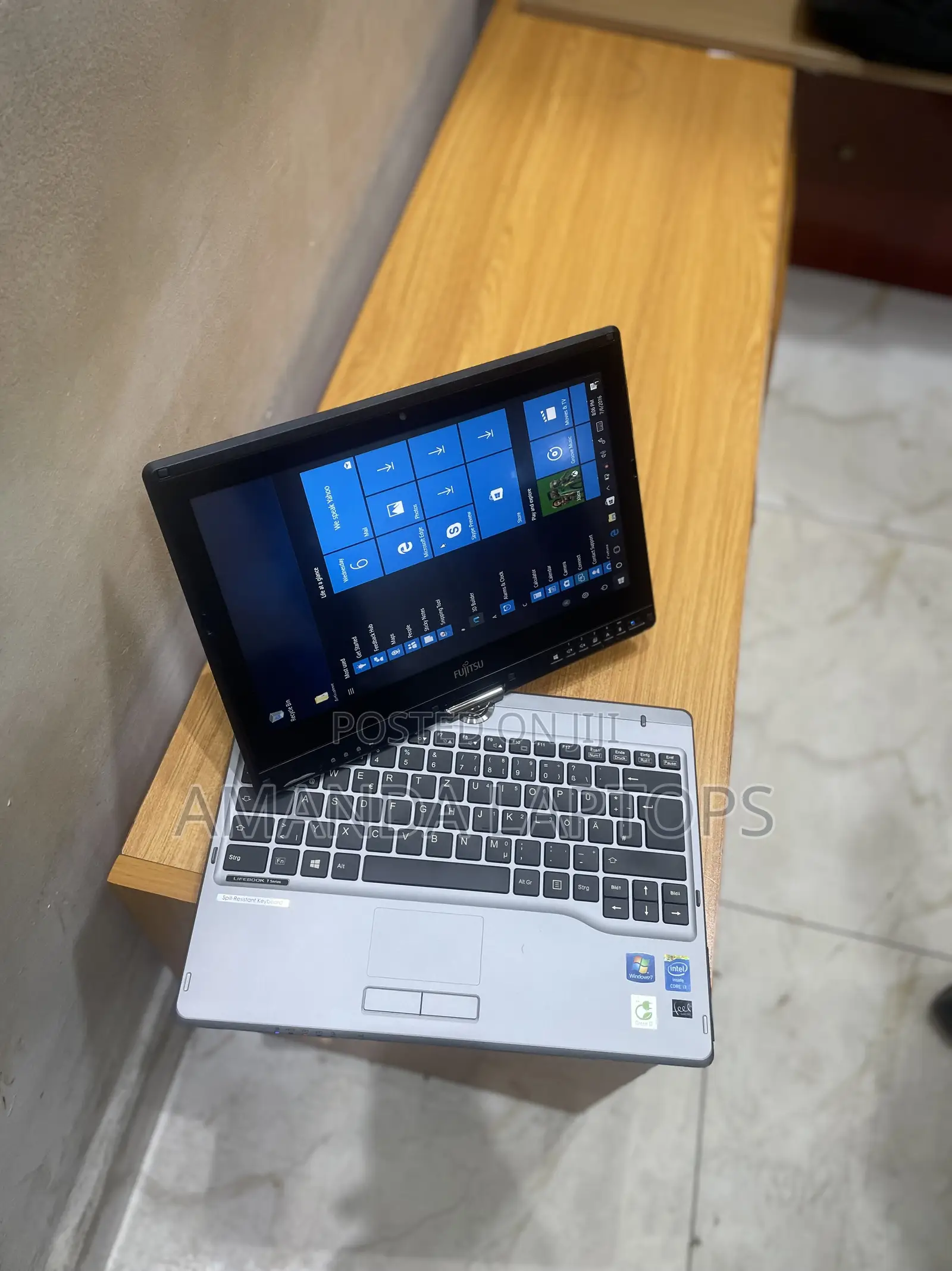 New Laptop Fujitsu Lifebook NH532 8GB Intel Core i5 HDD 320GB