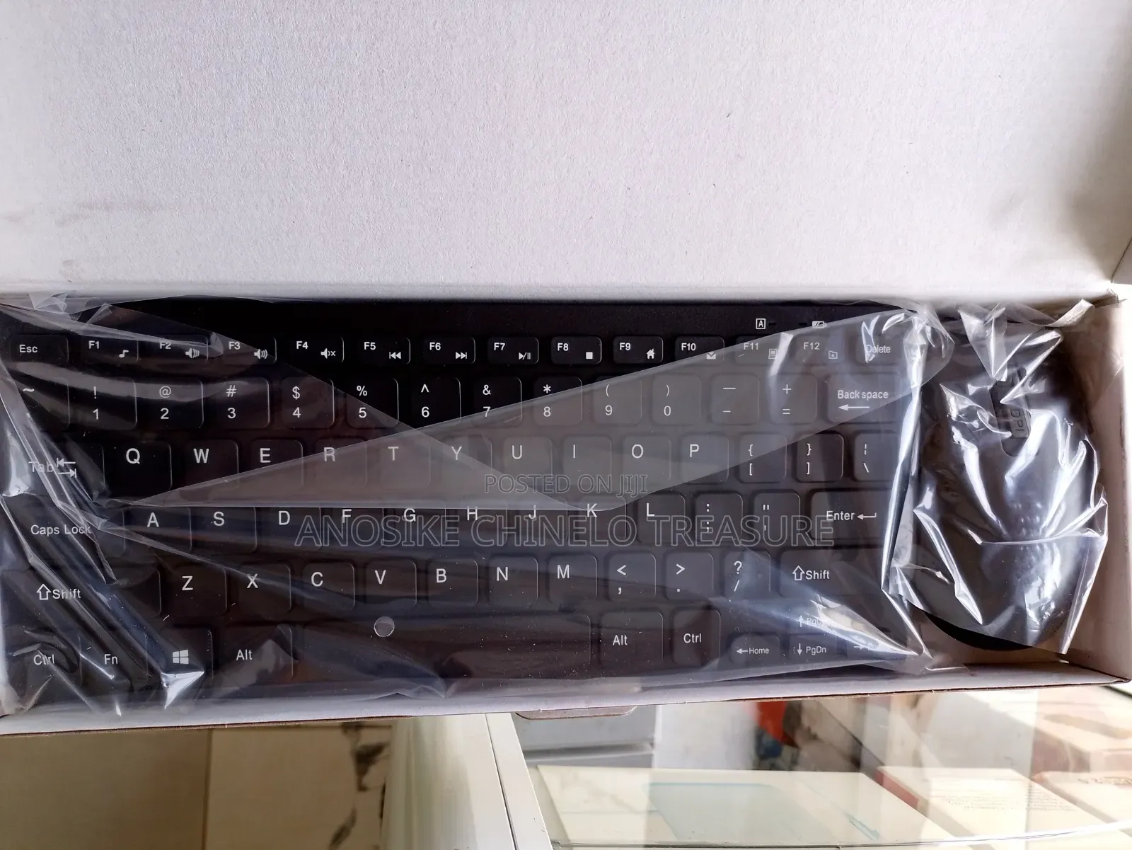 Mini Wireless Keyboard With Mouse