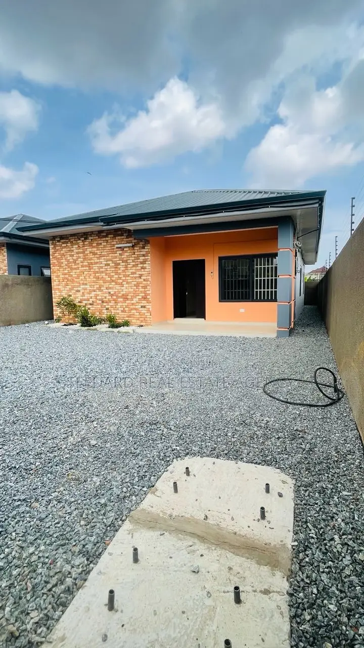 3bdrm House in Sefdard Properties, Pokuase for sale