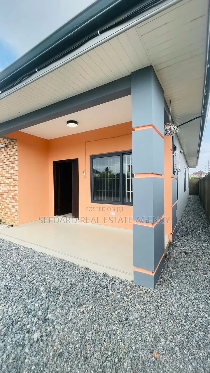 3bdrm House in Sefdard Properties, Pokuase for sale