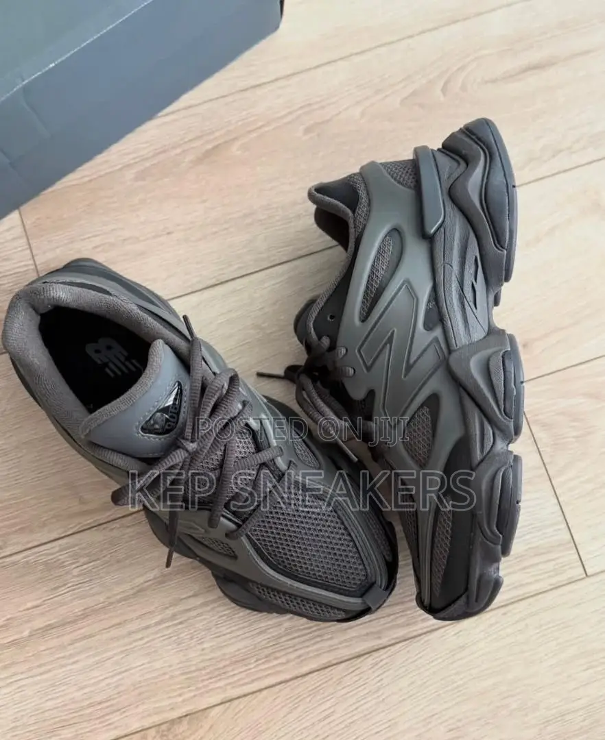 New Balance 9060 ‘Monochromatic Dark Gray Mesh’