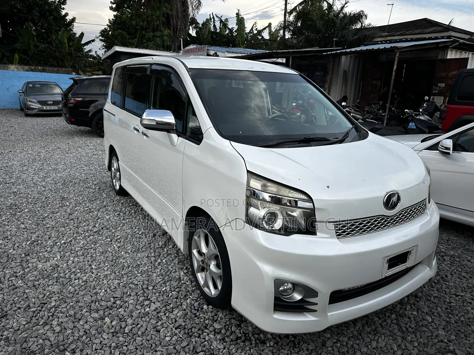Toyota Voxy 2015 White