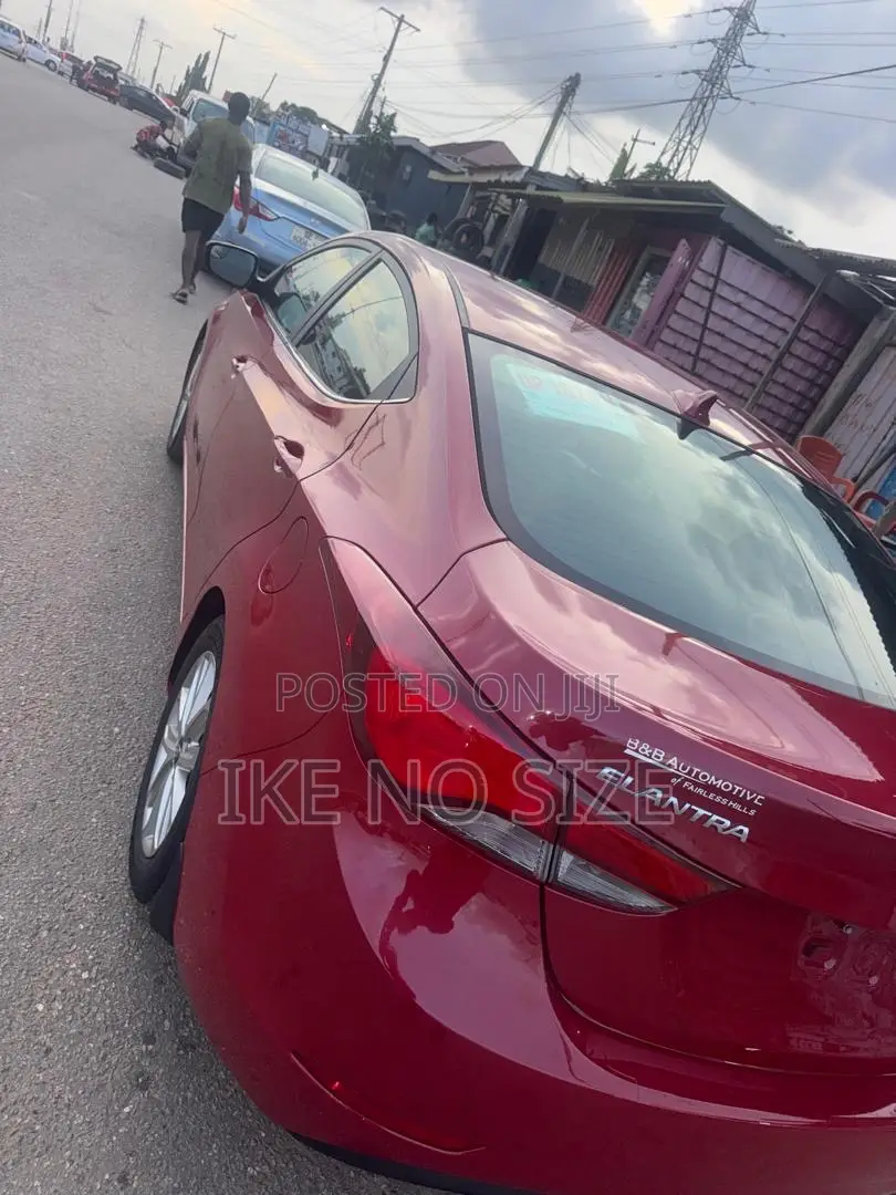 Hyundai Elantra 2015 Red