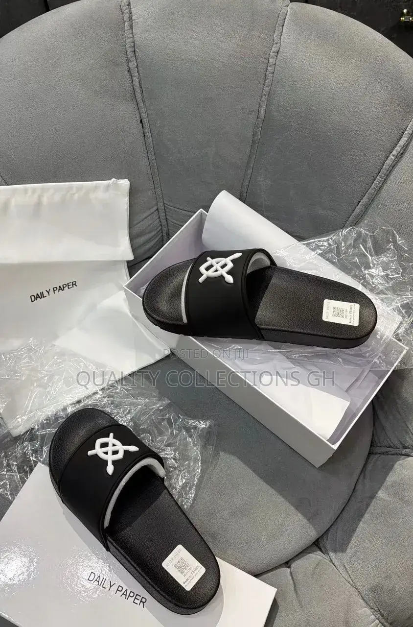 Daily Paper Slides Black