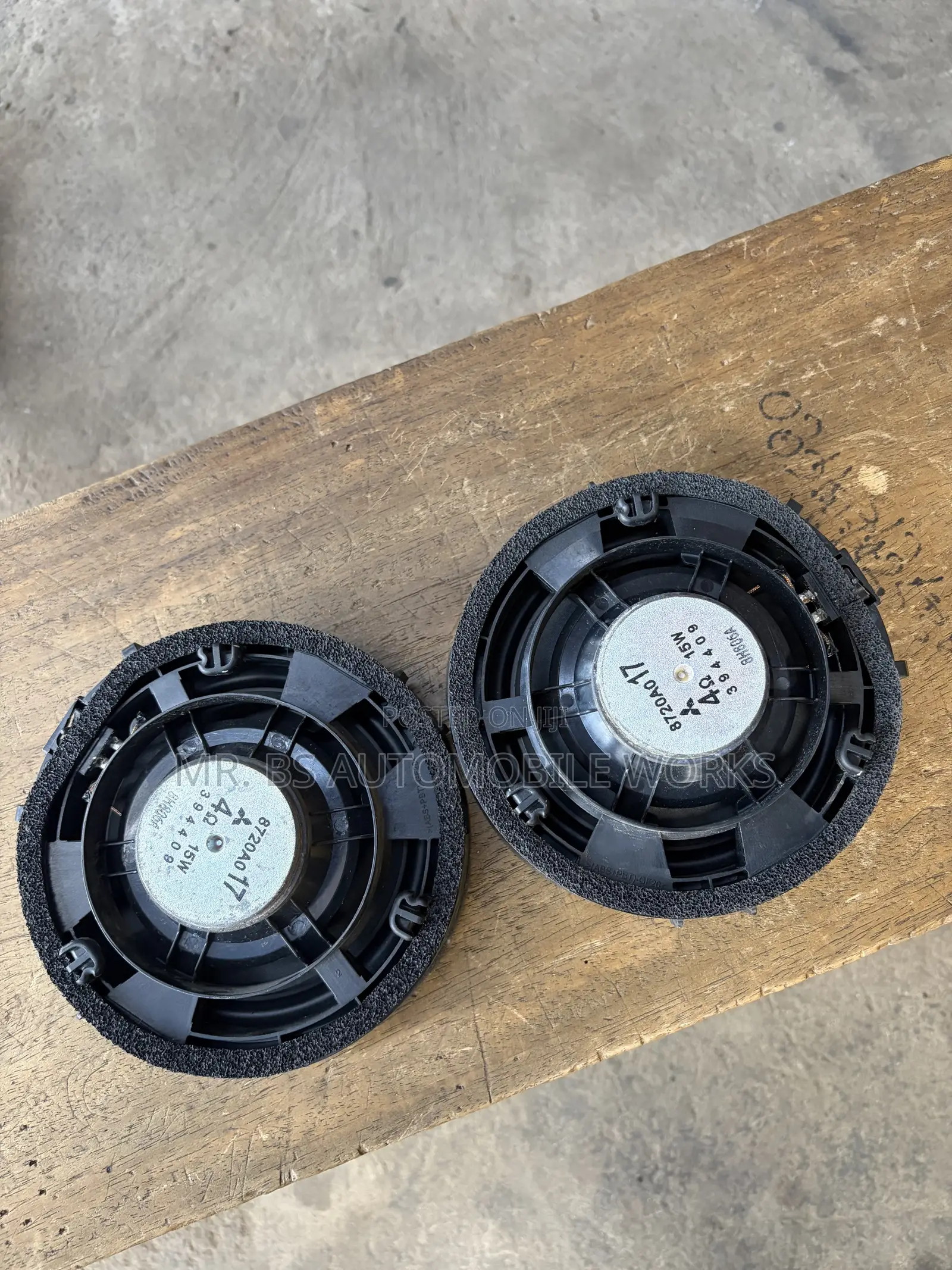 Mitsubishi Outlander Door Speaker