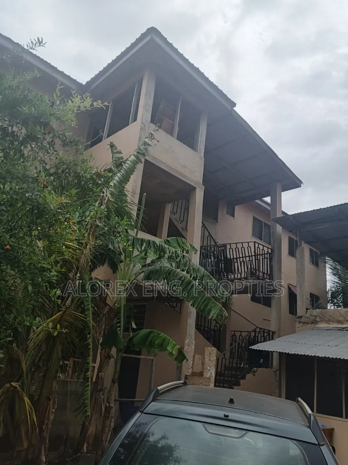 3bdrm Apartment in Amanfro, Frafraha for rent