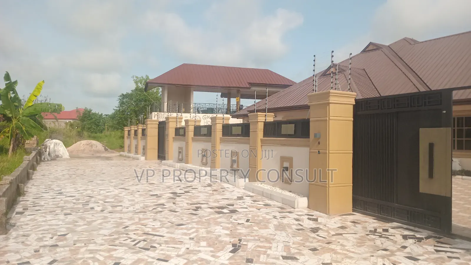 Guest House for Sale at Winneba