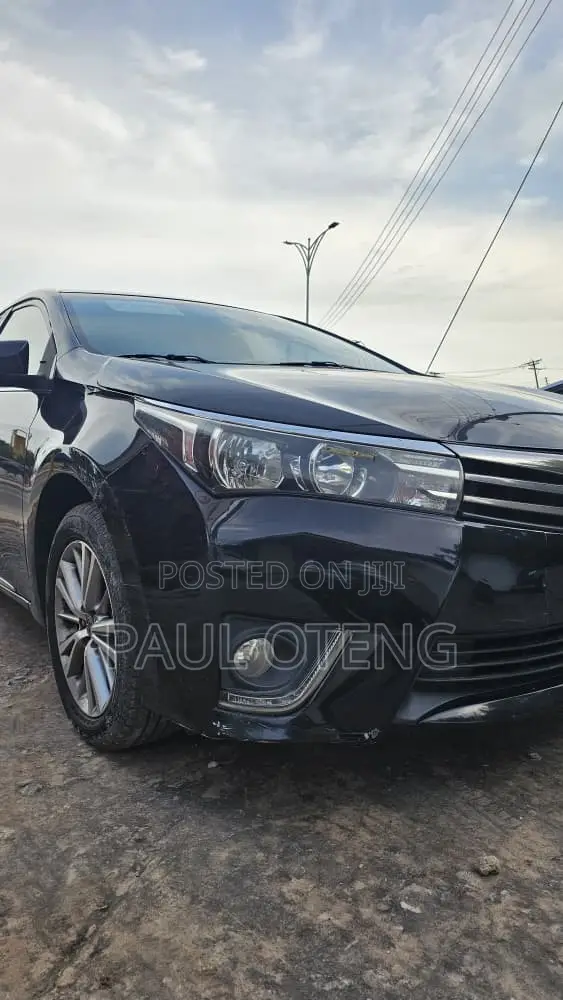 Toyota Corolla XLE 4dr Sedan (1.8L 4cyl CVT) 2017 Black