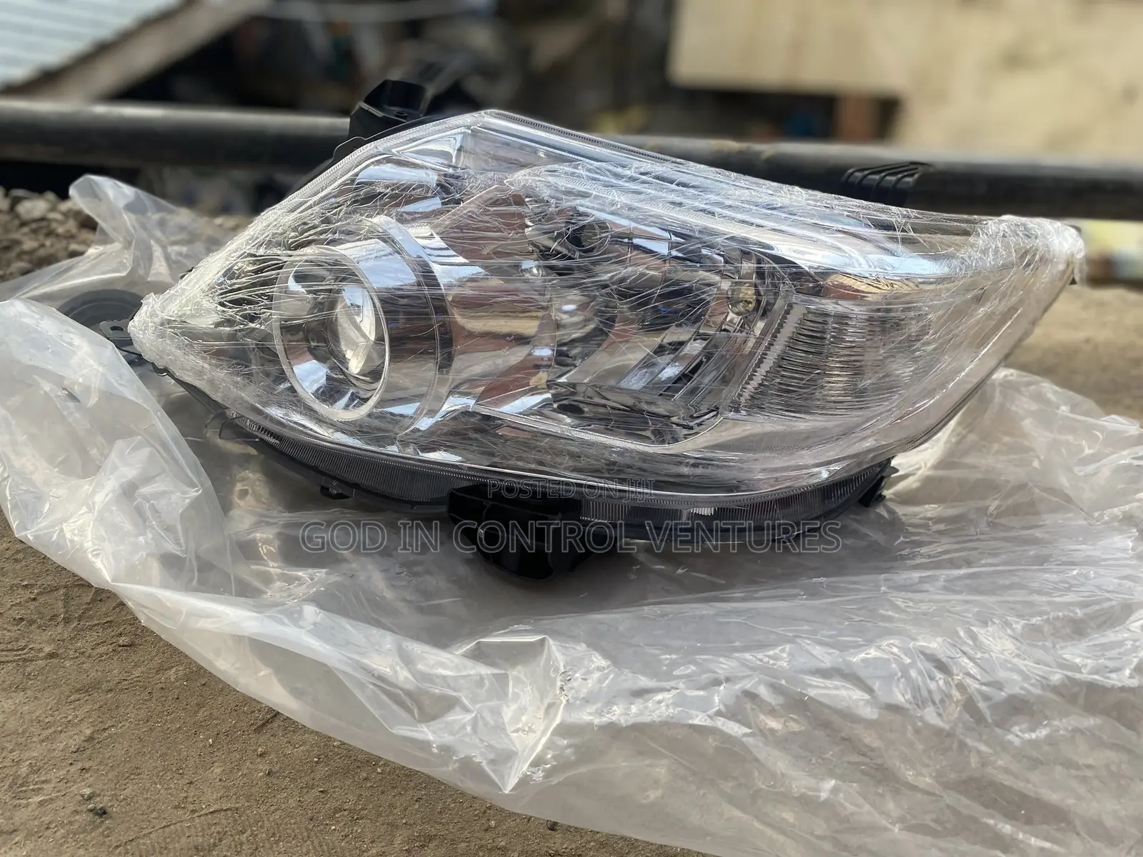 Toyota Fortuner 2014 Headlight Pair
