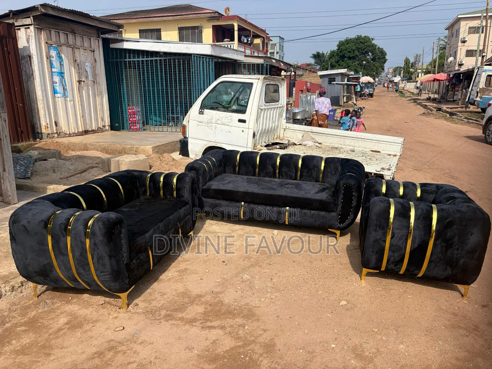 Brand New Sofa Set Available for Sale