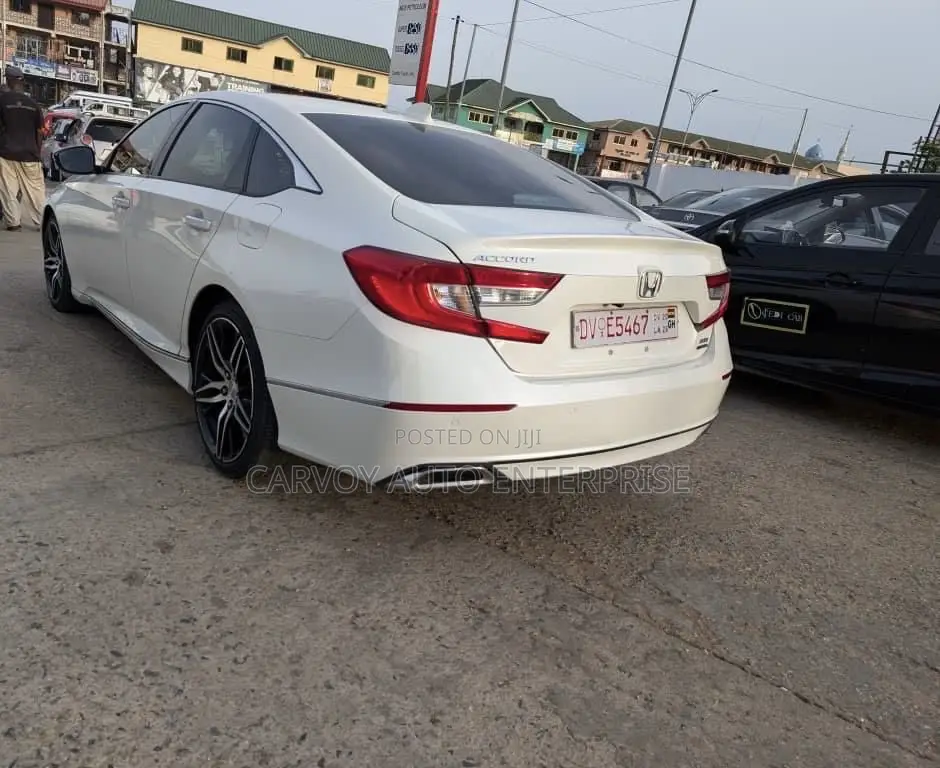 Honda Accord Touring 2.0T 2021 White