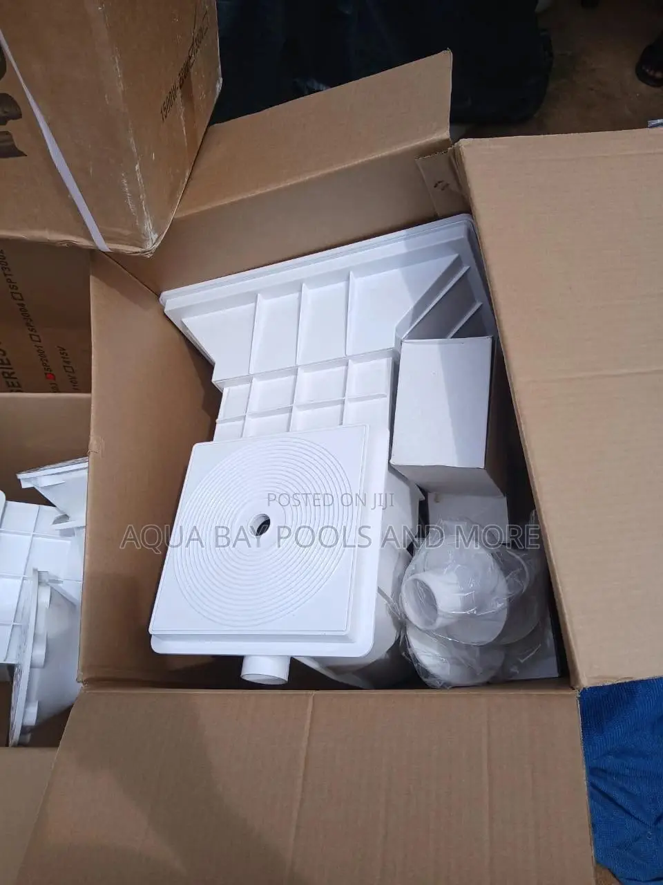 Brand New Long Throat Swimming Pool Skimmers