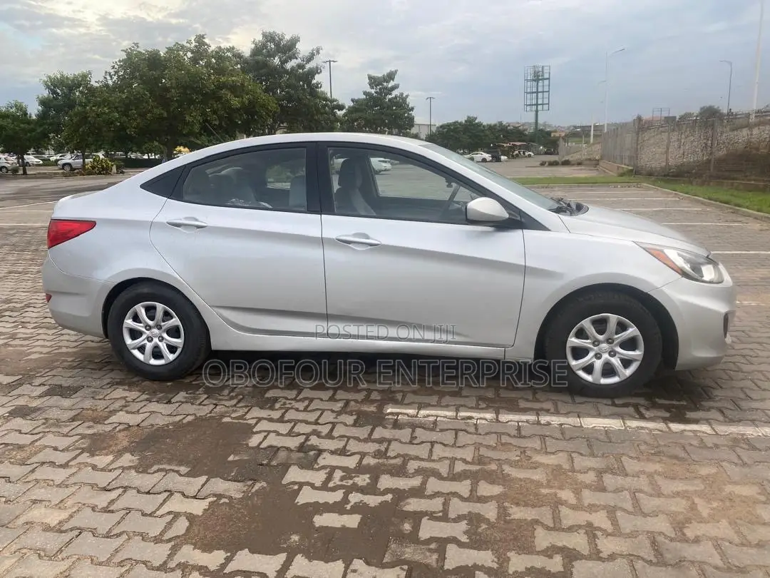 Hyundai Accent GLS 4dr Sedan (1.6L 4cyl 6M) 2014 Silver
