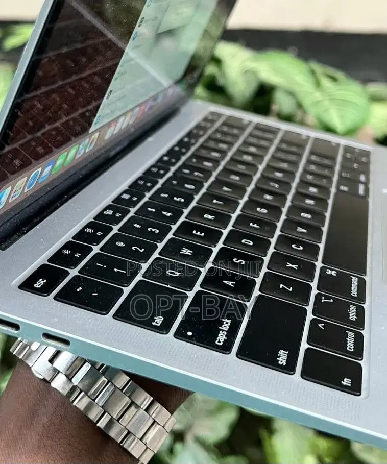 Laptop Apple MacBook Air 2019 8GB Intel Core i5 SSD 256GB