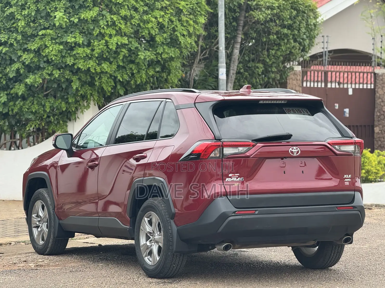 Toyota RAV4 XLE AWD 2024 Red