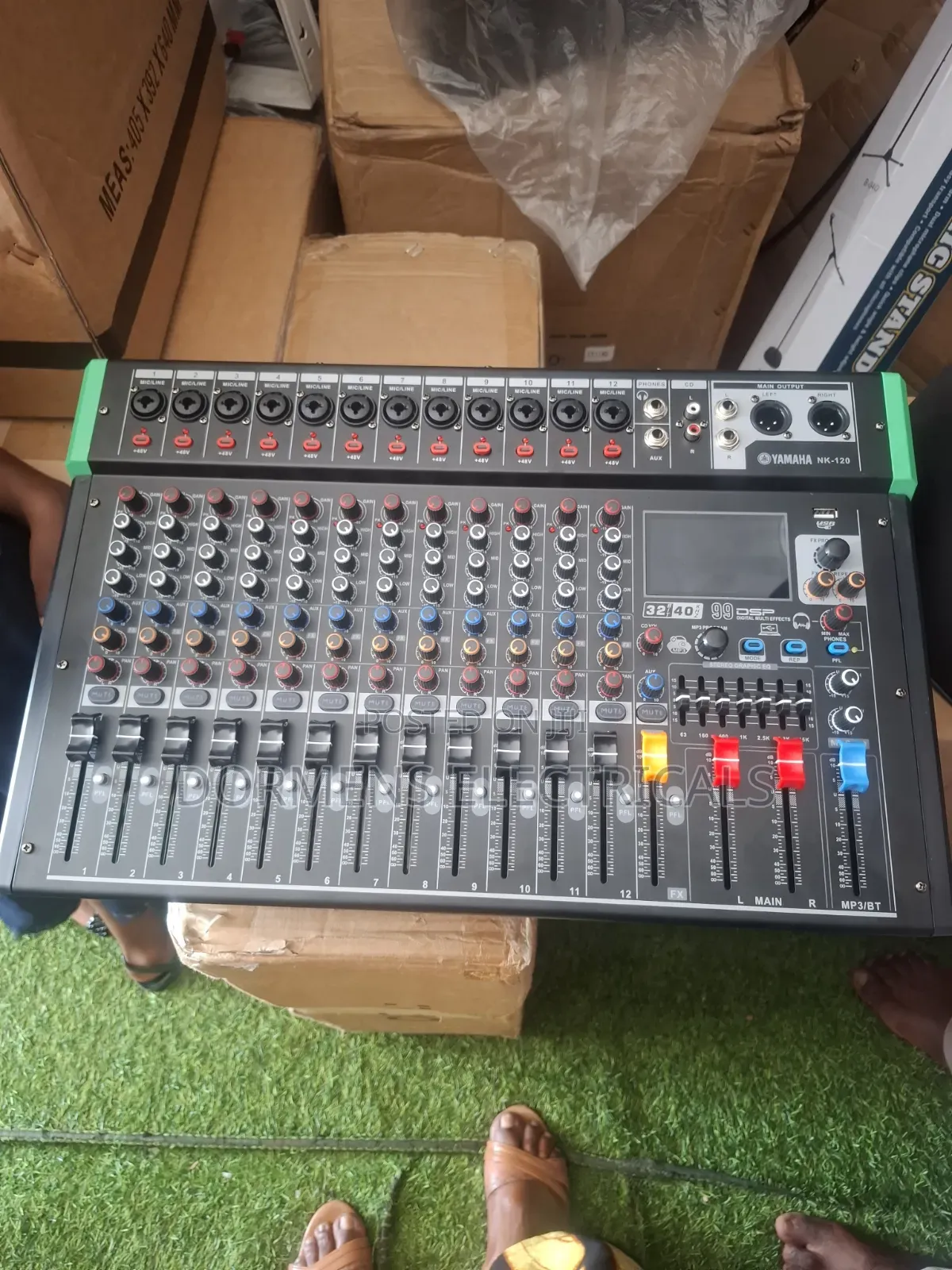 Yamaha Nk-120 Mixer 12 Channel Powered