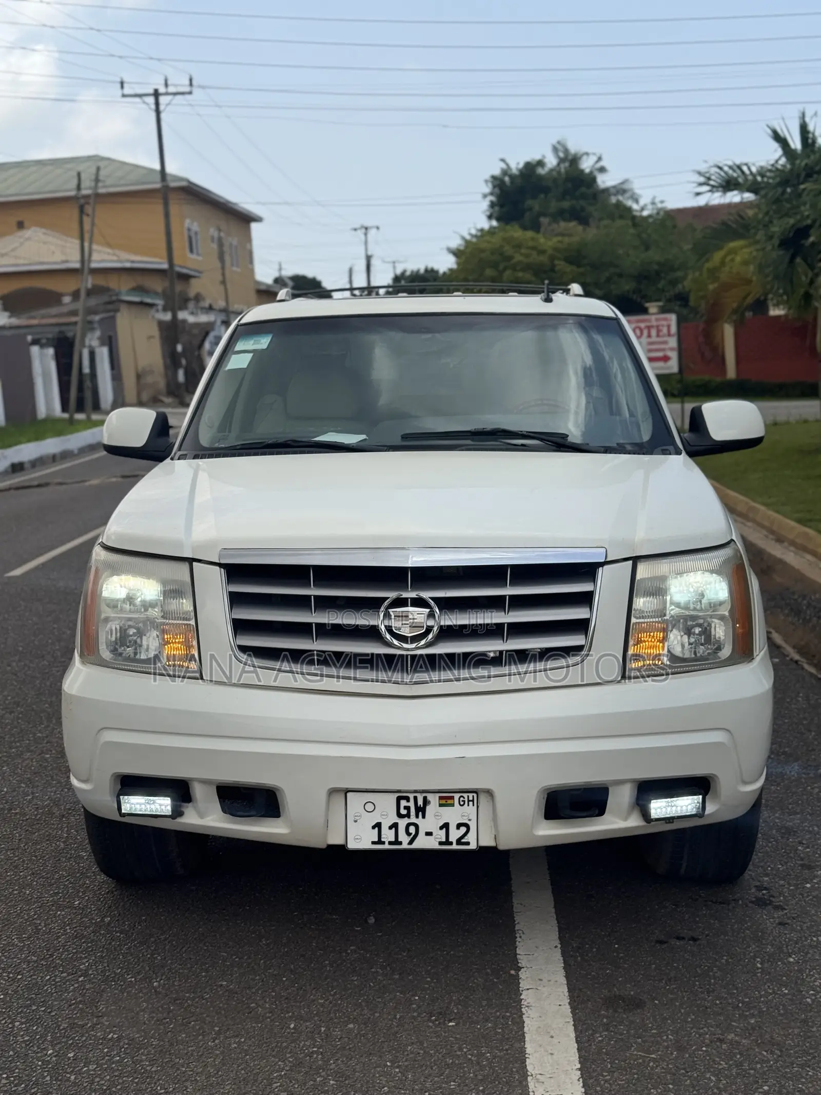 Cadillac Escalade 2012 White