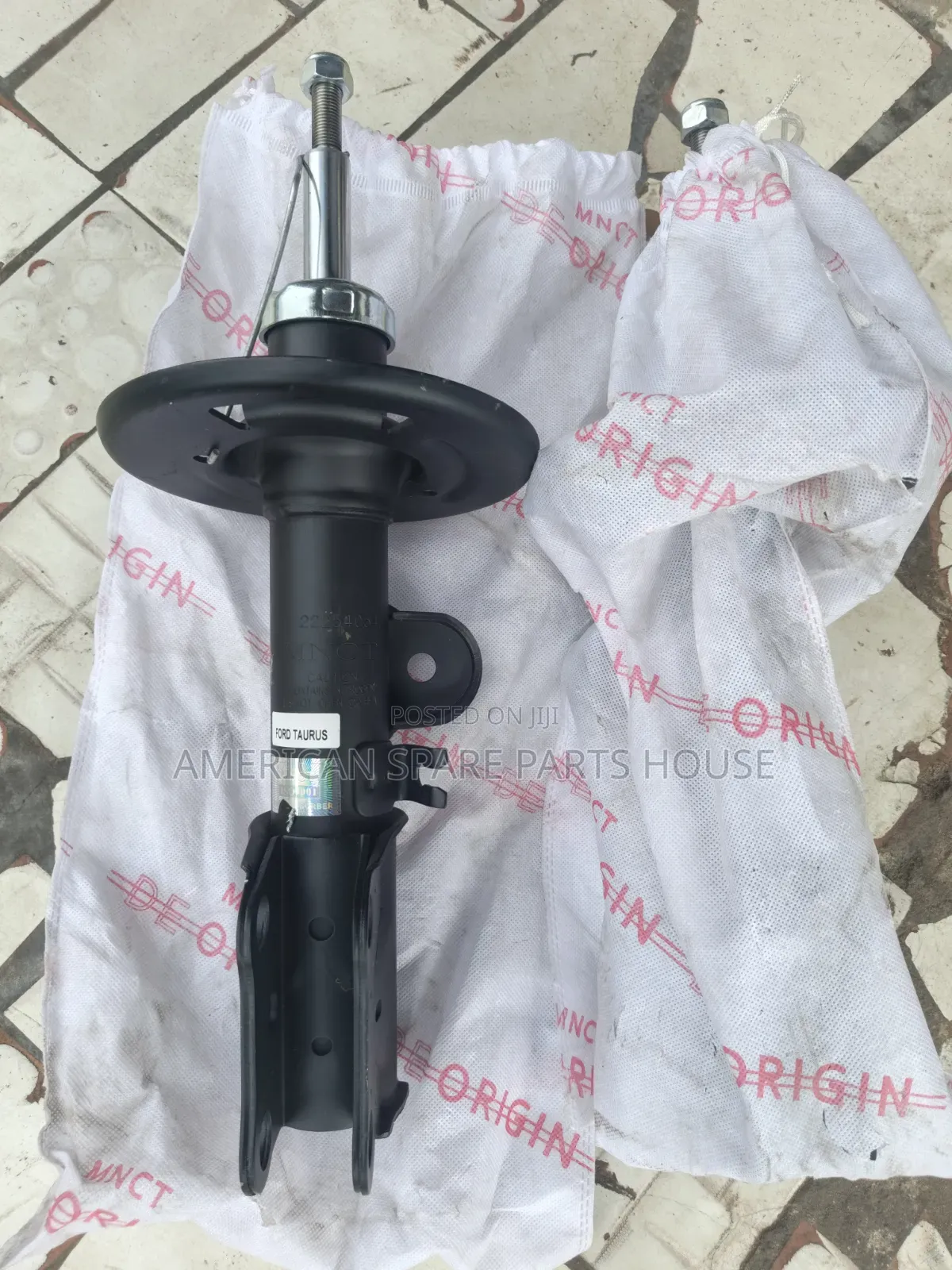 Ford Taurus 2013-2019 Front Shocks