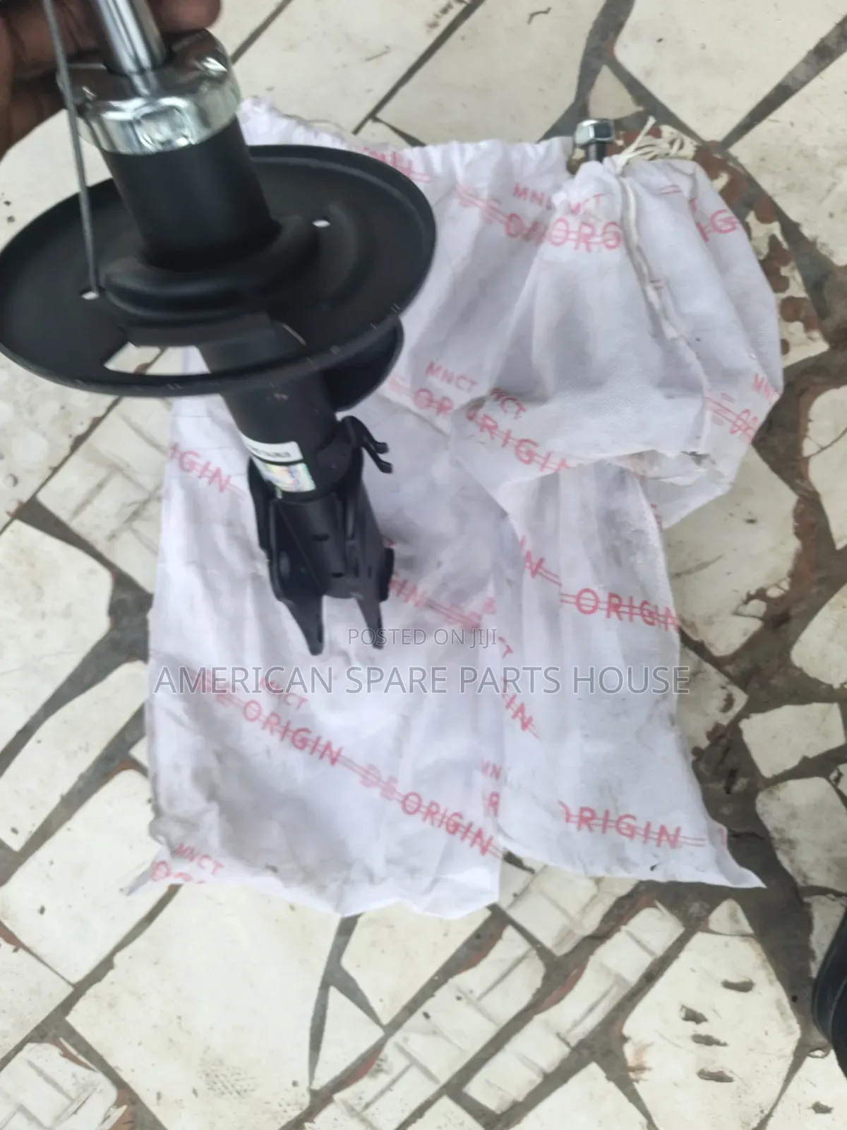 Ford Taurus 2013-2019 Front Shocks