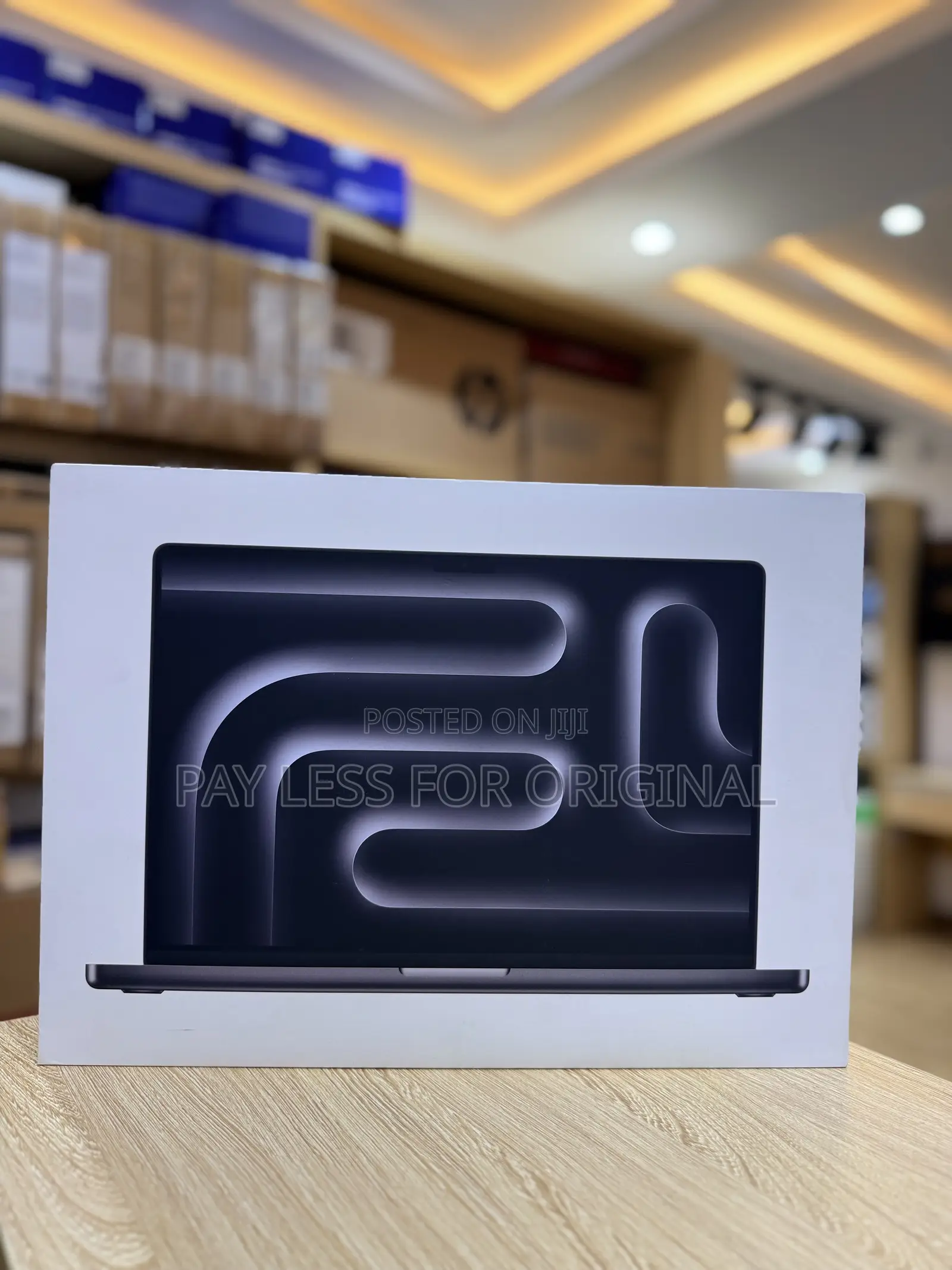 New Laptop Apple MacBook Pro 2023 M3 Pro 36GB Apple M3 Pro SSD 512GB