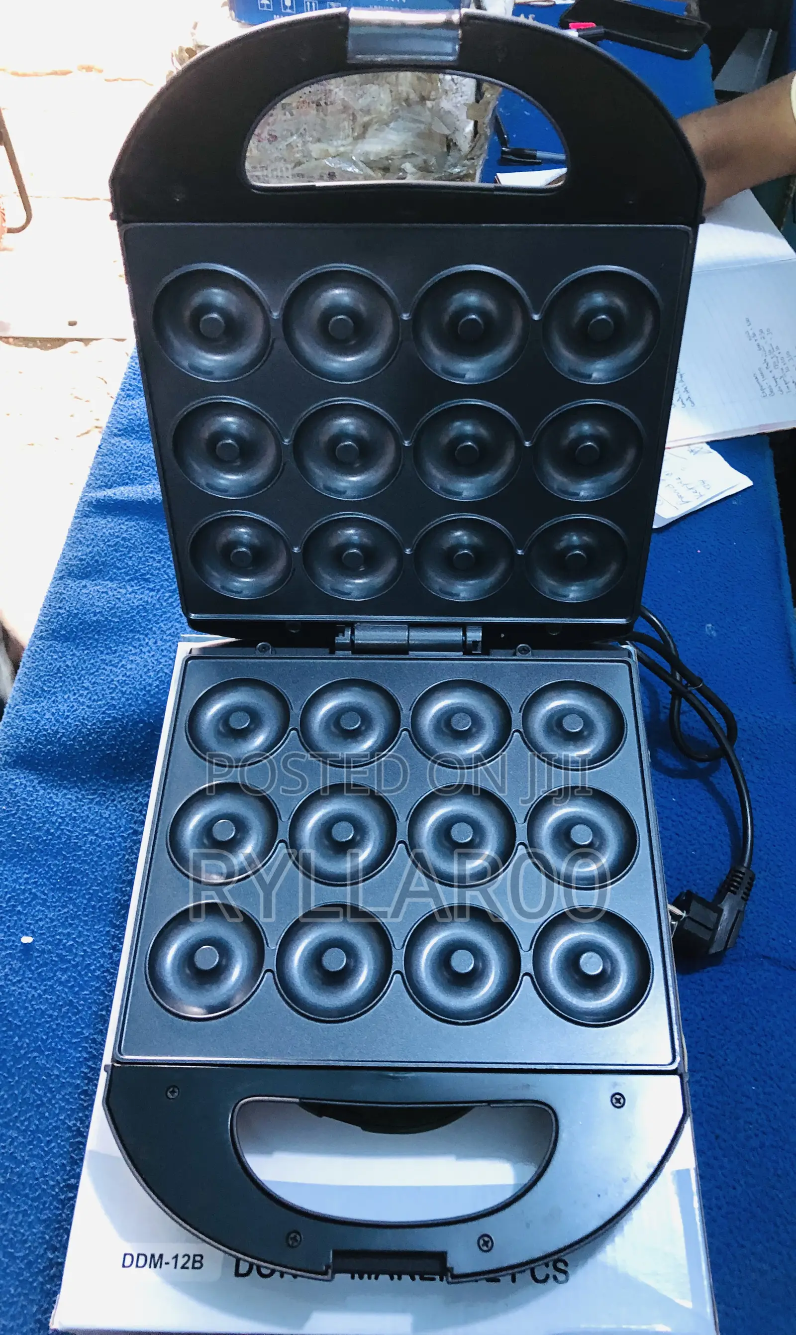 Doughnut Maker Delron