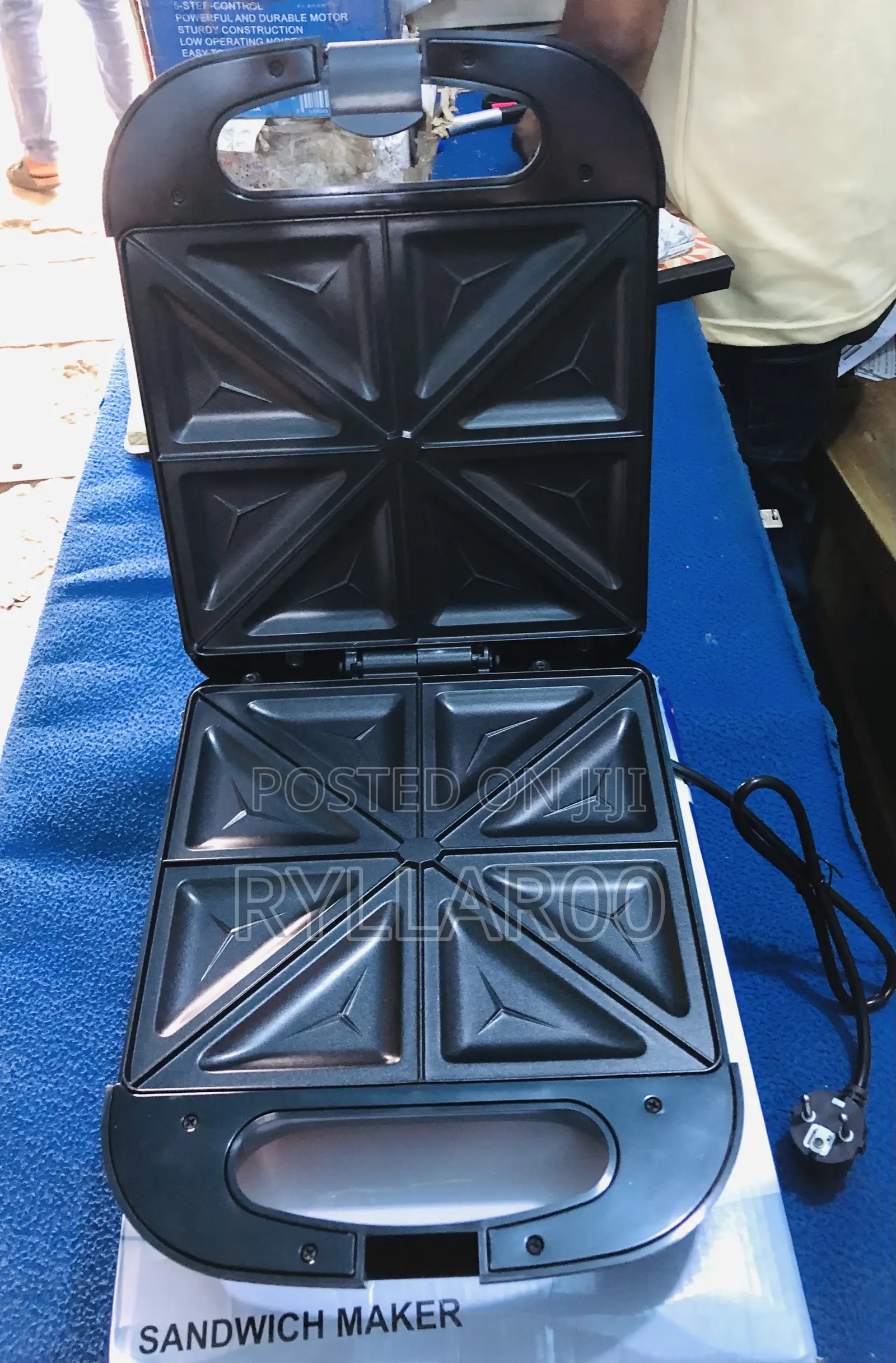 Sandwich Maker Delron 4-Slice