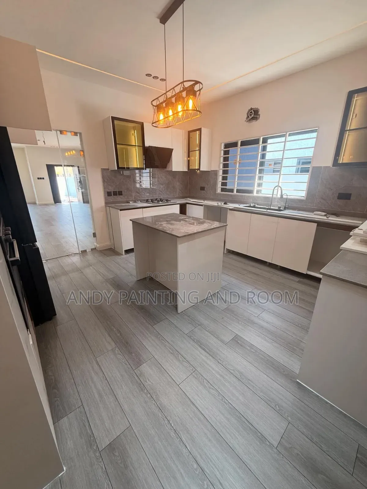Precision-Fit Vinyl Floors: No Gaps, No Lifting
