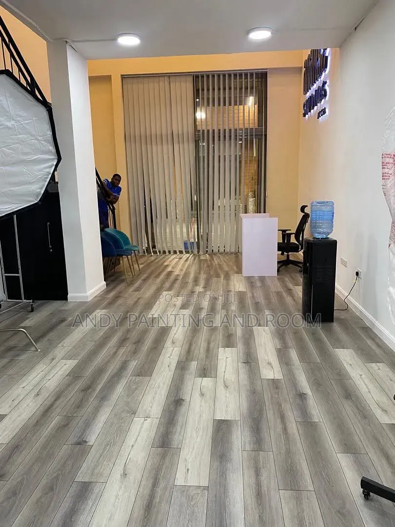 Need Vinyl Floors Installed? We Can Start Tomorrow!