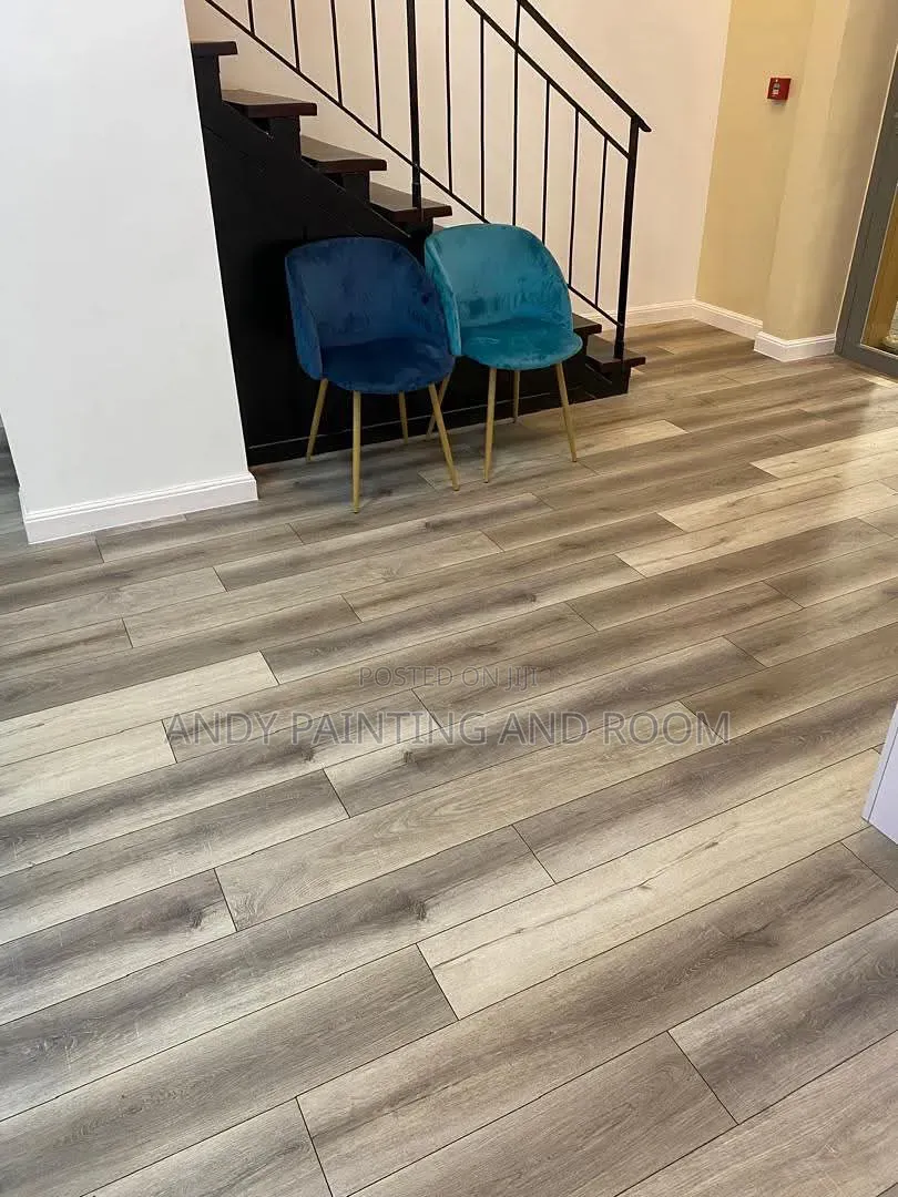 Need Vinyl Floors Installed? We Can Start Tomorrow!