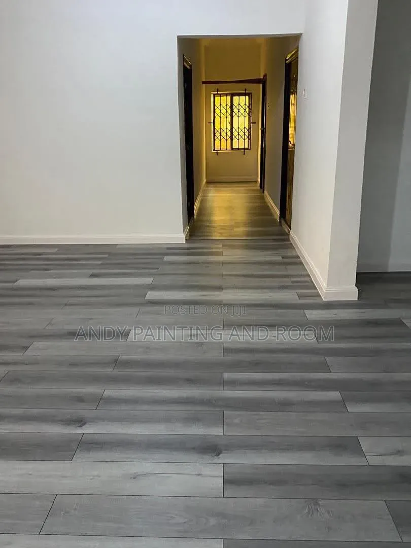 Durable Vinyl Plank Fitting – Professional Service