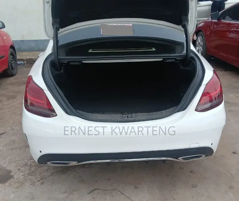 Mercedes-Benz C300 2018 White