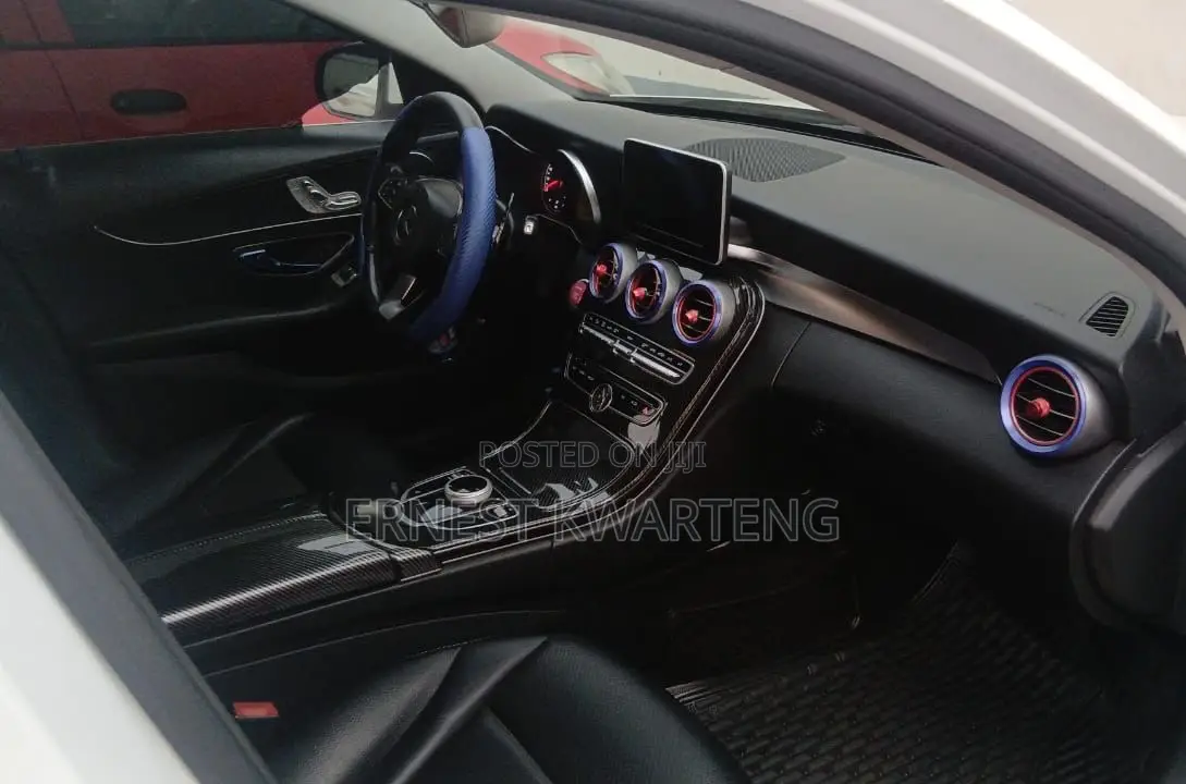 Mercedes-Benz C300 2018 White