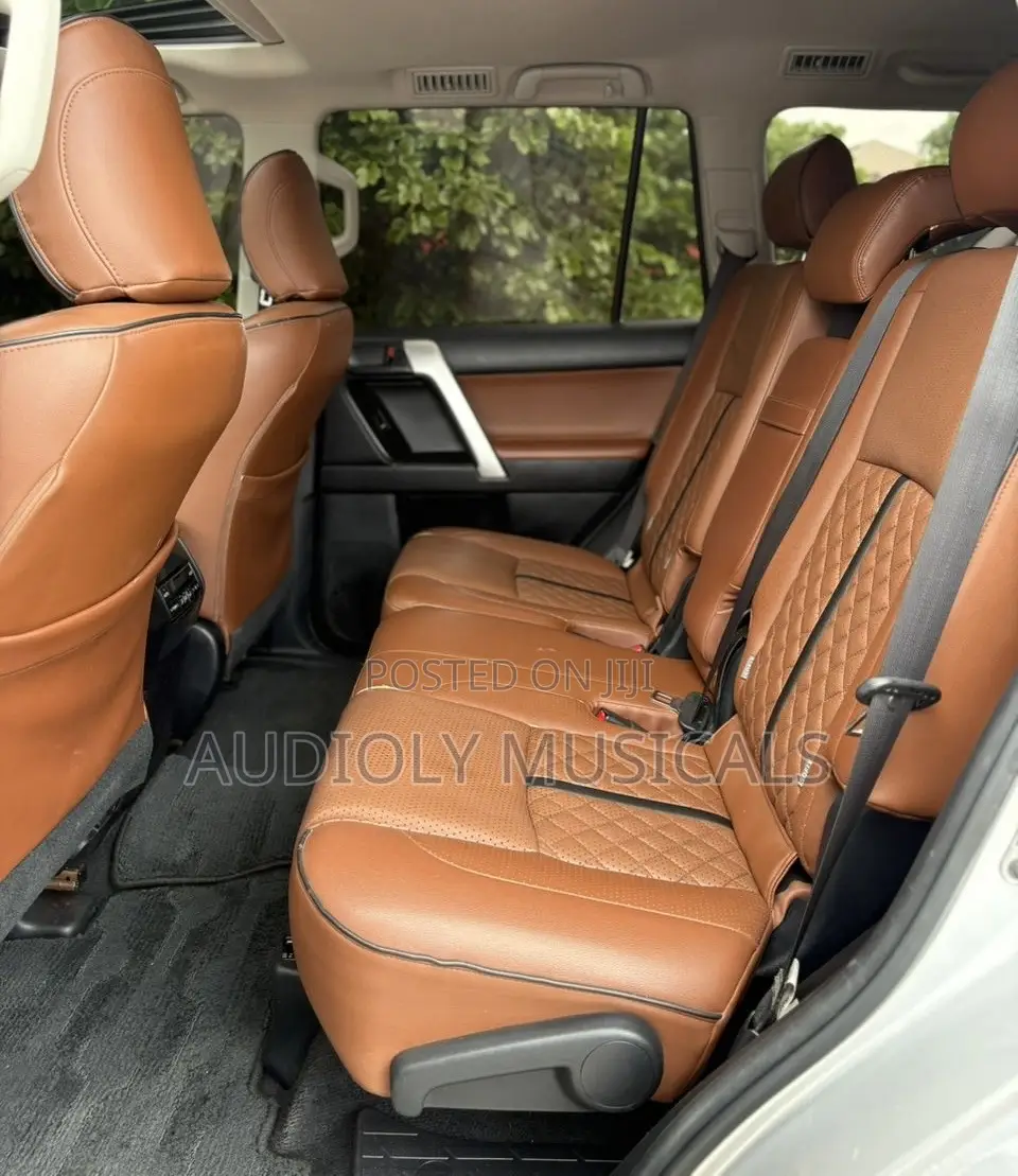 Toyota Land Cruiser Prado 2.7 2019 Silver