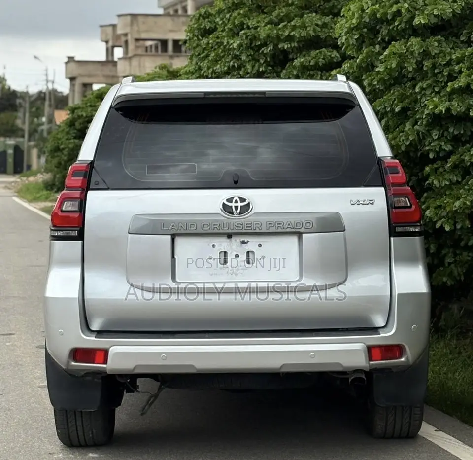 Toyota Land Cruiser Prado 2.7 2019 Silver