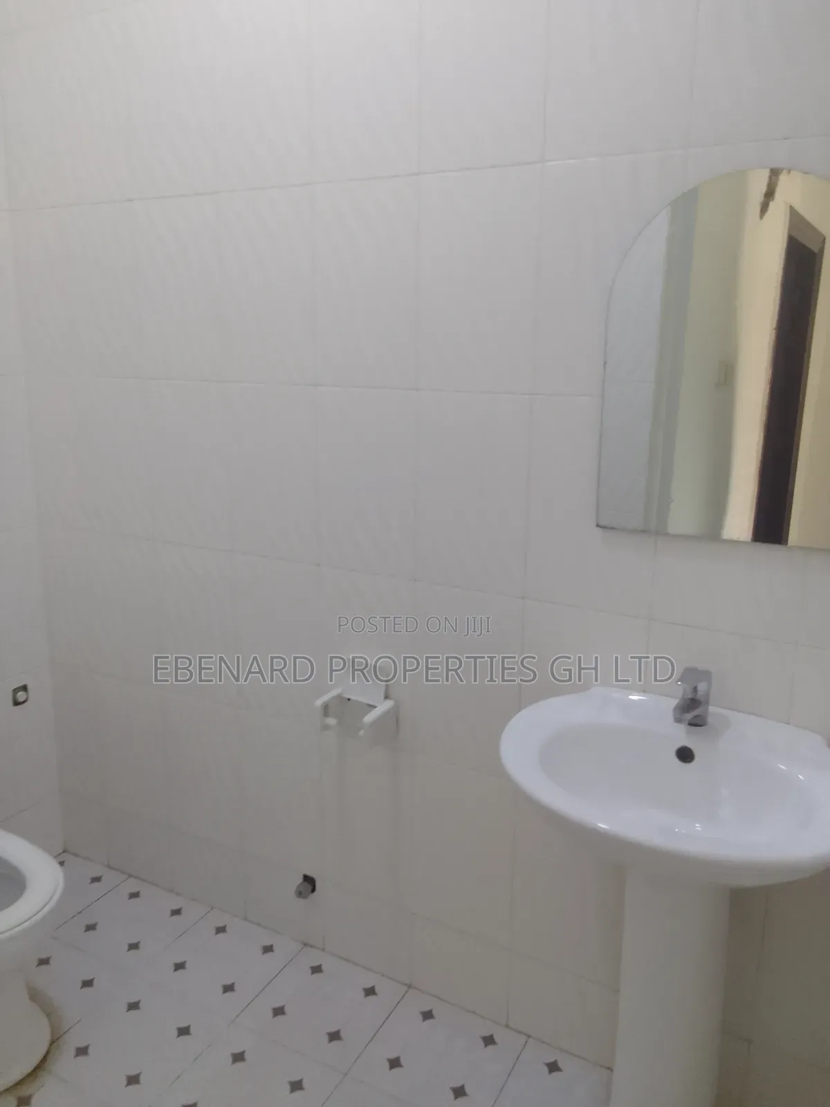 2bdrm Apartment in Ebenard Properties, Baatsona Total for rent