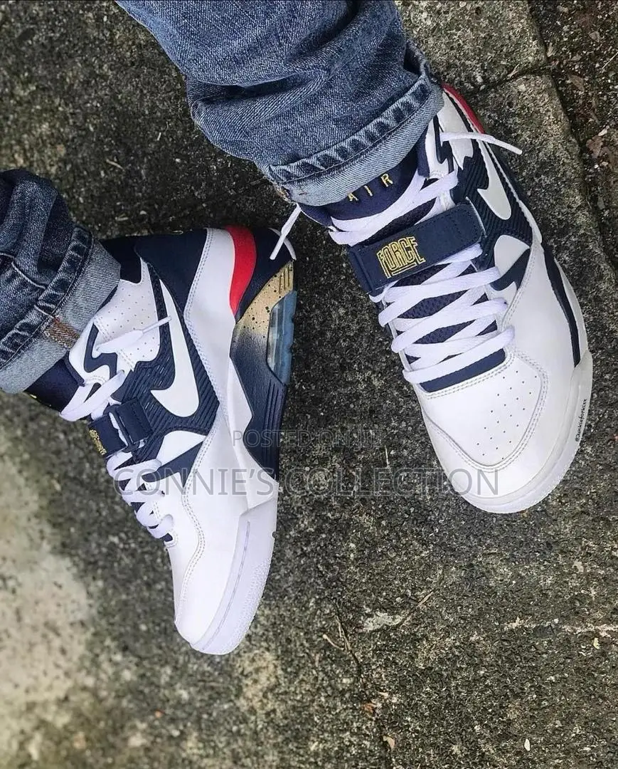 Nike Air Force 180