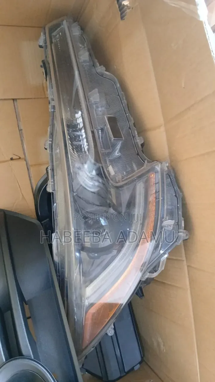 Toyota Corolla L Le 2023 Headlight