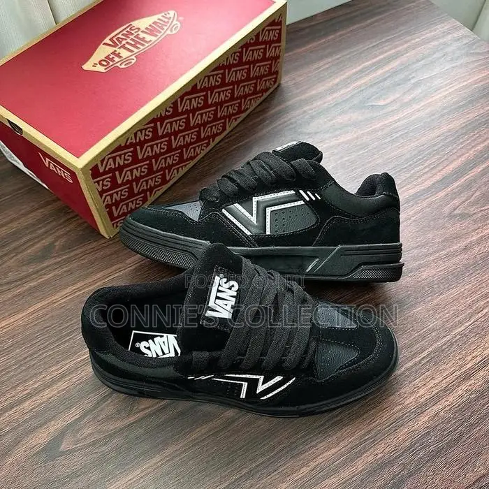 Vans Upland Shoes in Black