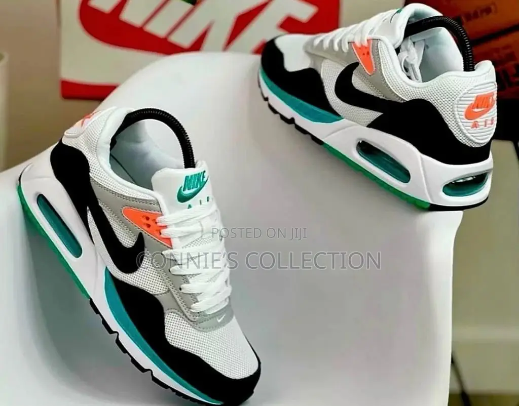 Nike Air Max Correlate Sneaker