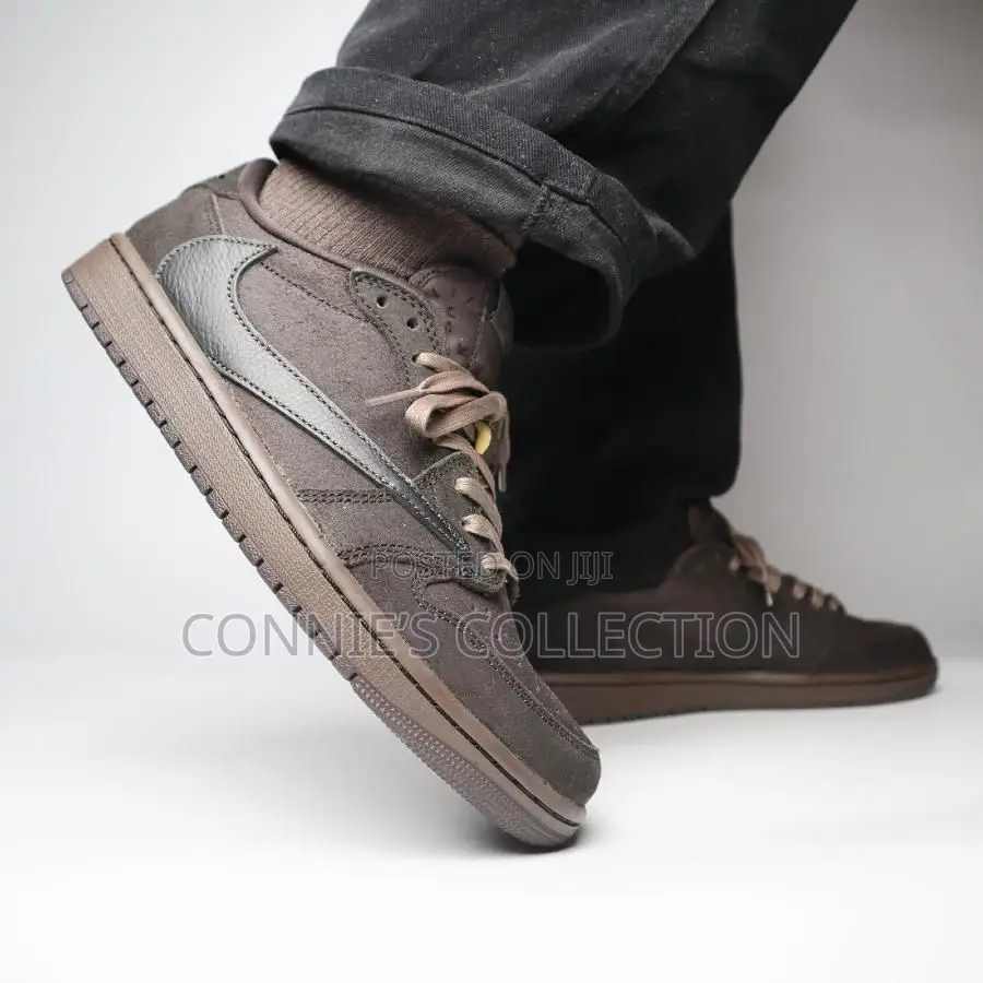 Nike Air Jordan 1 Low X Travis Scott "Velvet Brown"