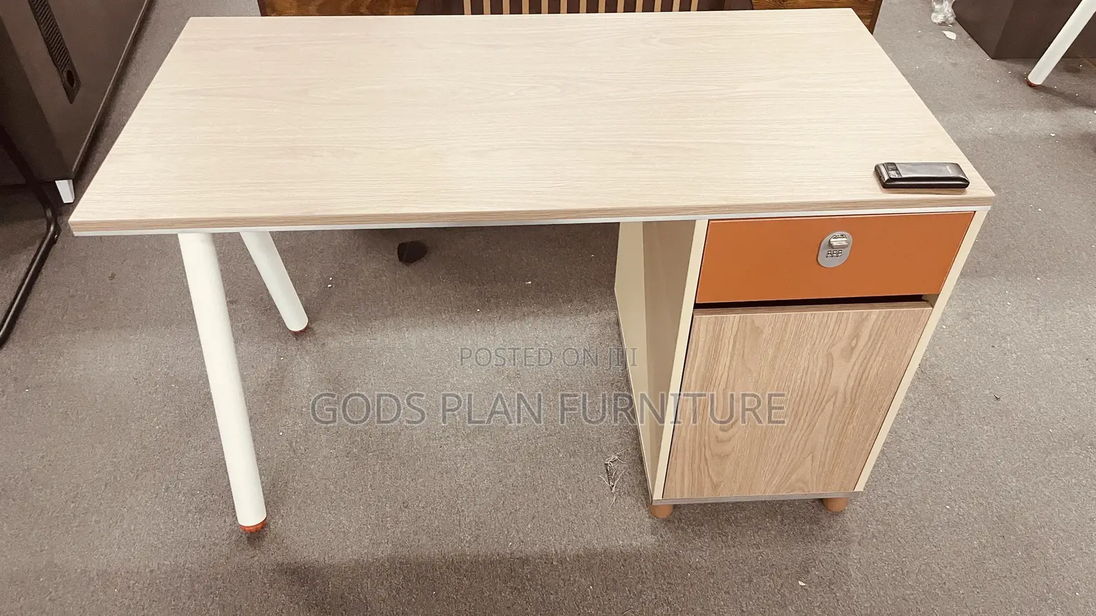 Office Desk (9k62)