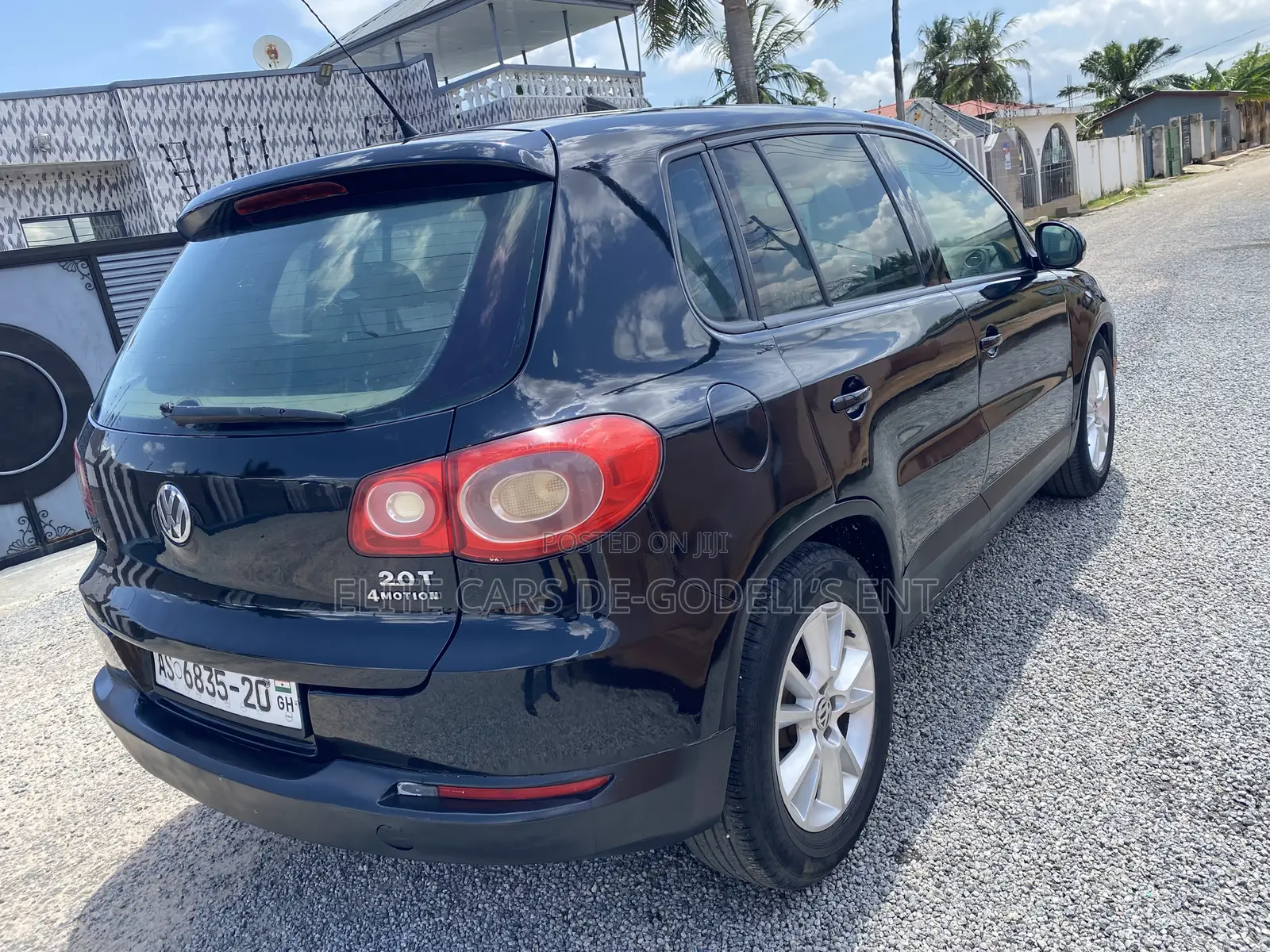 Volkswagen Tiguan SE 4Motion 2011 Black