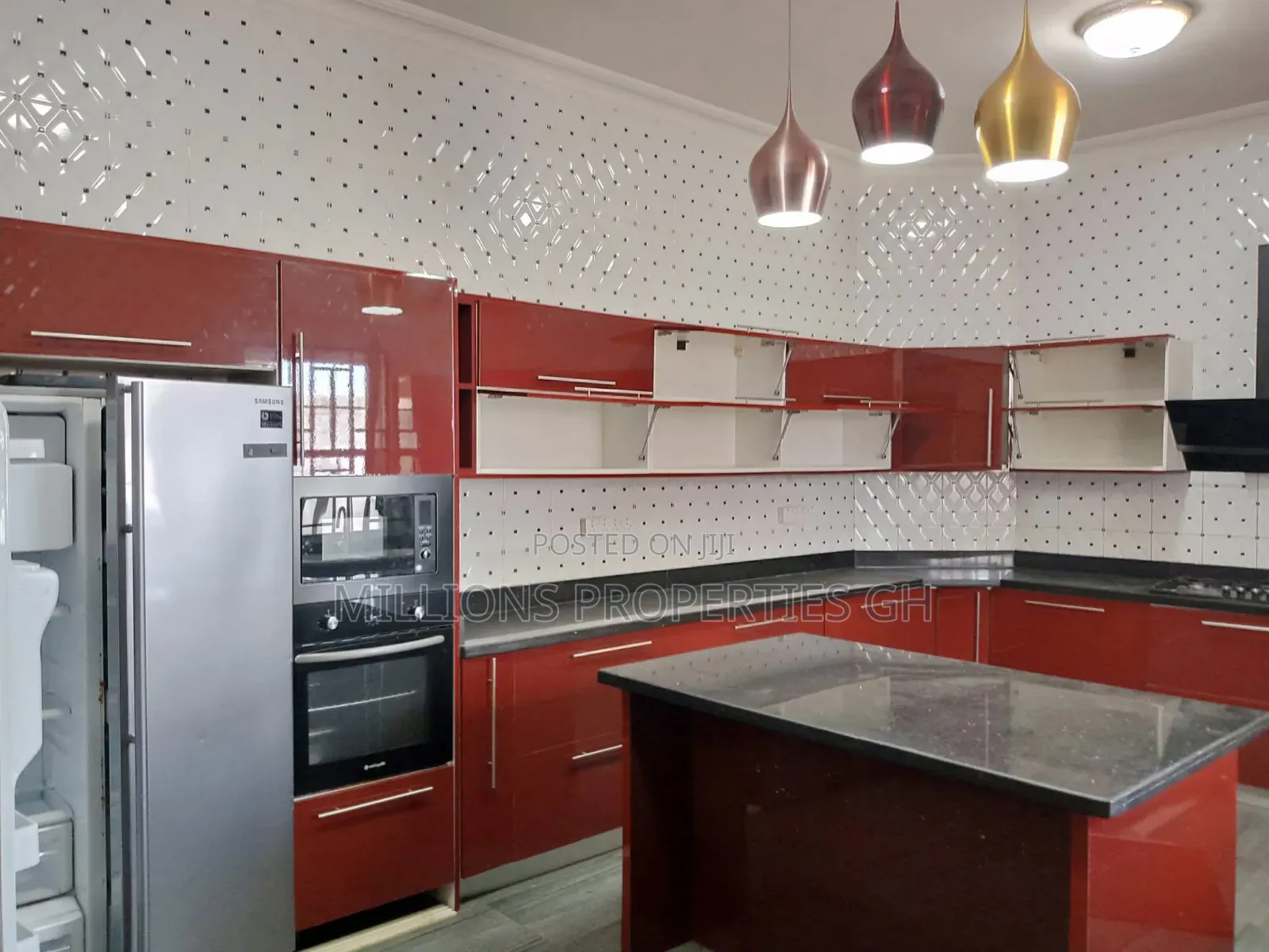 Furnished 5bdrm House in Millions Properties, Kumasi Metropolitan